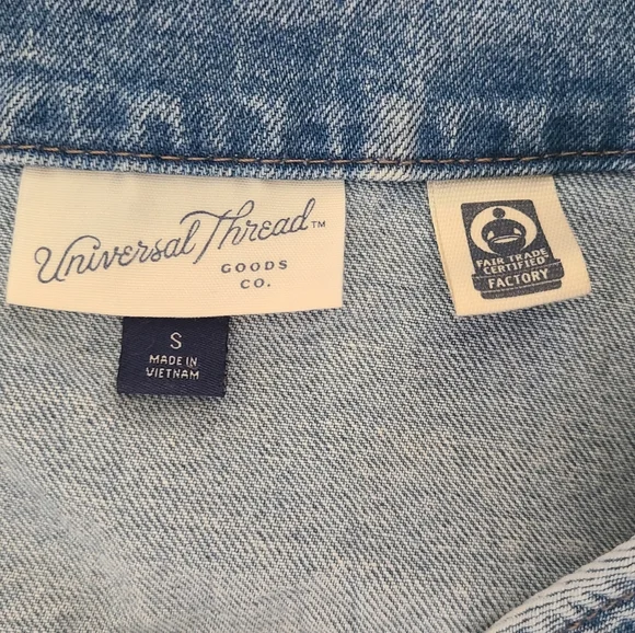 Universal Thread Denim Button Down Vest - Picture 5 of 5